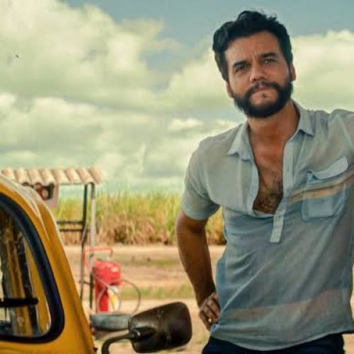 Propaganda Enganosa? Por que ‘O Agente Secreto’ entrou para a lista de títulos mais confusos do cinema